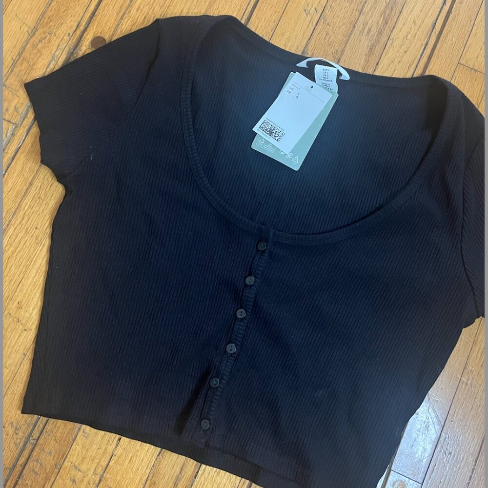 Black H&M Ribbed Button-up Crop Top